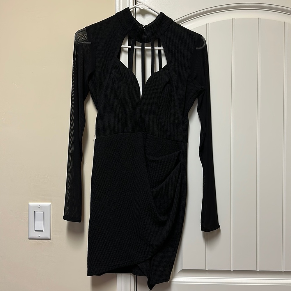 Beautiful hello molly dress. Worn once. SIZE 10 (medium) 🥰